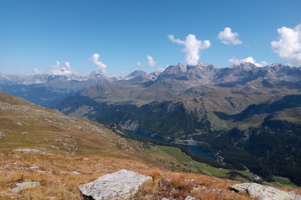 Zu den Bergen der Seen 